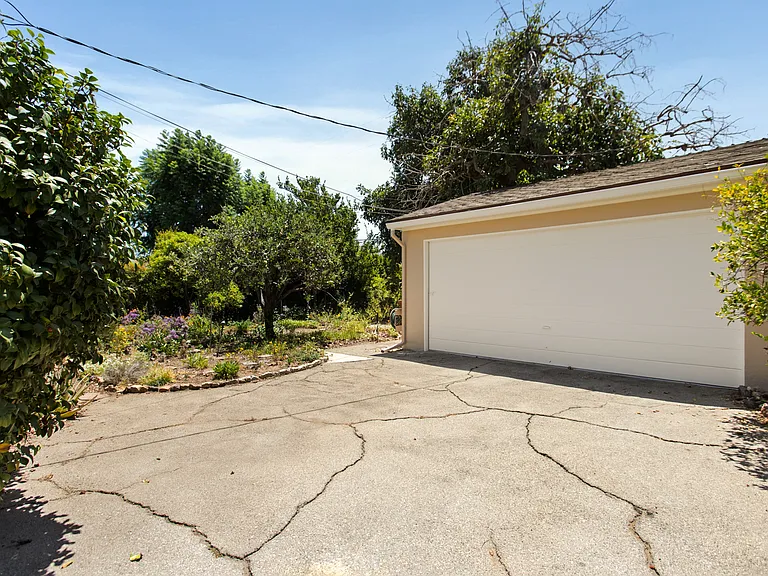 815 N Hidalgo Ave — Photo 20