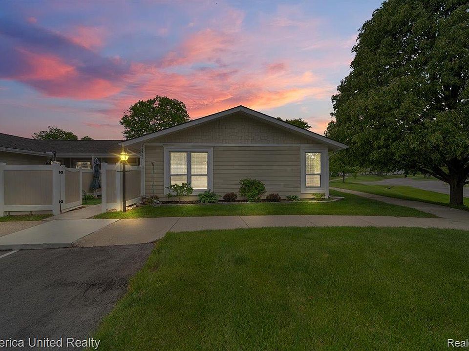 1st image of 39725 Village Wood Ln #39