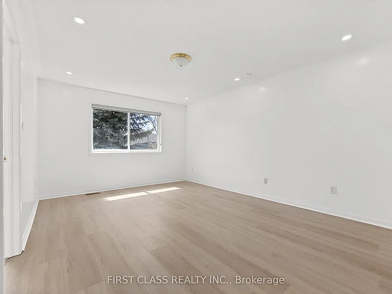 5554 Churchill Meadows Blvd #MAIN — Photo 25