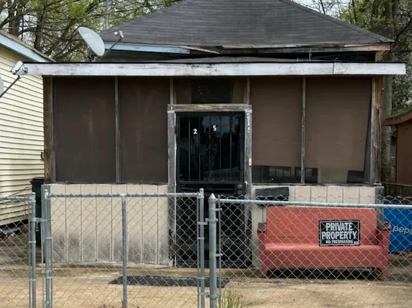 215 Avenue G, Greenwood, MS 38930