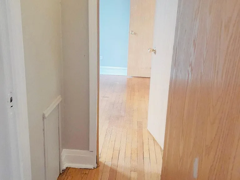 6807 S Harper Ave #COACH HOUSE — Photo 4