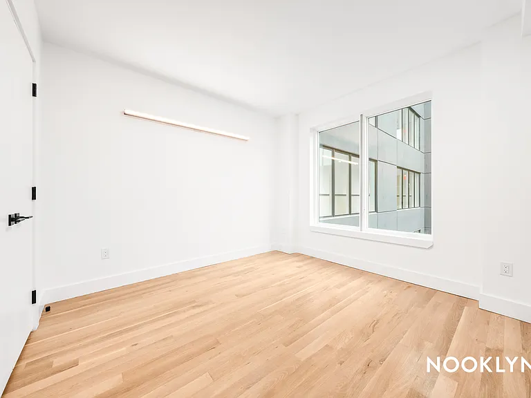45 Lenox Rd #4D — Photo 12