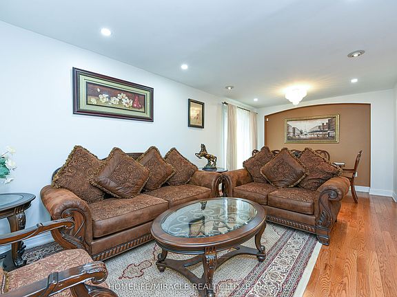 4th image of 113 Seclusion Cres