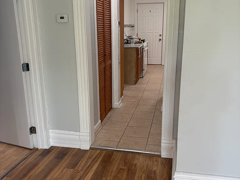 1637 N Maplewood Ave #1 — Photo 8