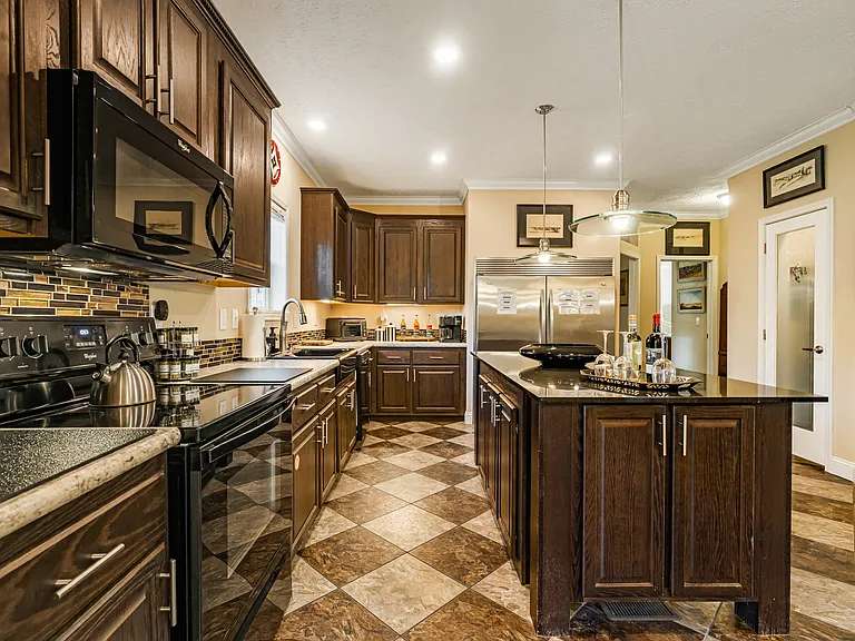 96 Rainbow Lake Dr — Photo 7