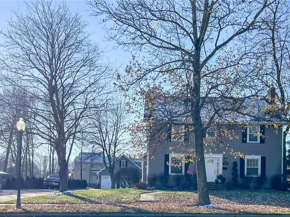 221 E Main St, Canfield, OH 44406