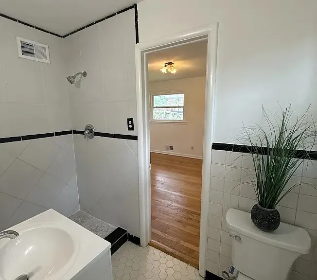 2407 Summerland Dr — Photo 13