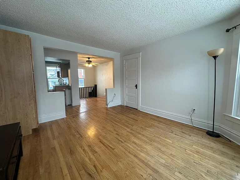 1104 W Kiernan Ave — Photo 5
