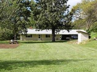 3125 Dark Hollow Rd, Medford, OR 97501