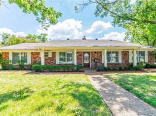 6900 Corona Dr, North Richland Hills, TX 76180