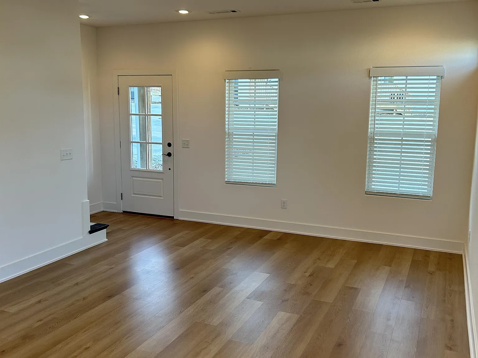 1420 East Huntsville Road - 2 — Photo 3
