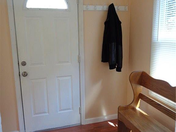 4th image of 40 Lincoln Ave