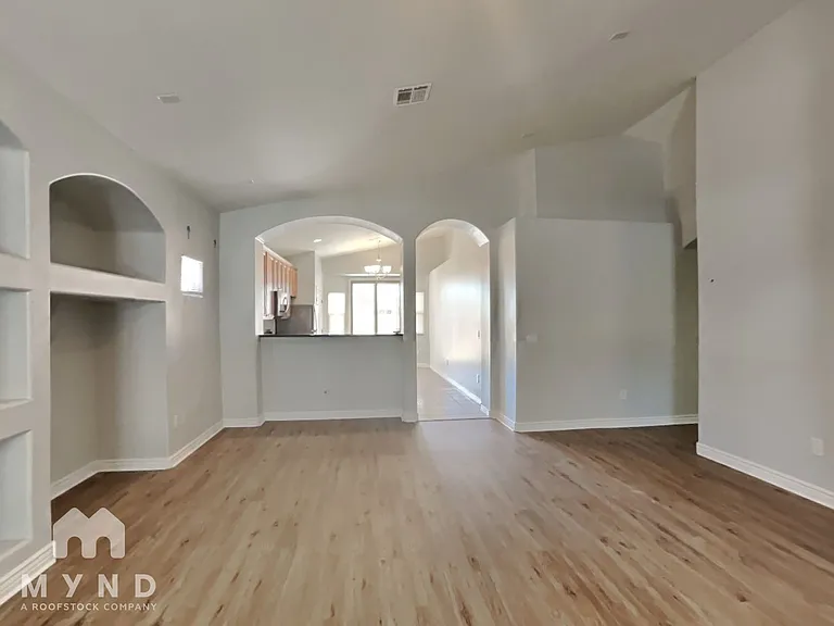 1229 E Prickly Pear St — Photo 10