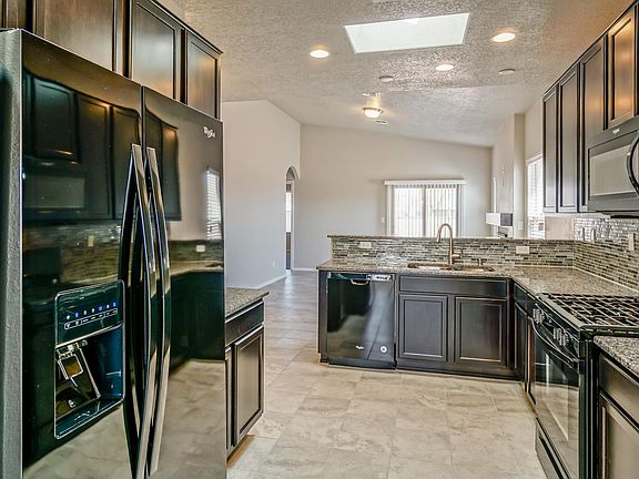 Kitchen - Harriet Paradise View