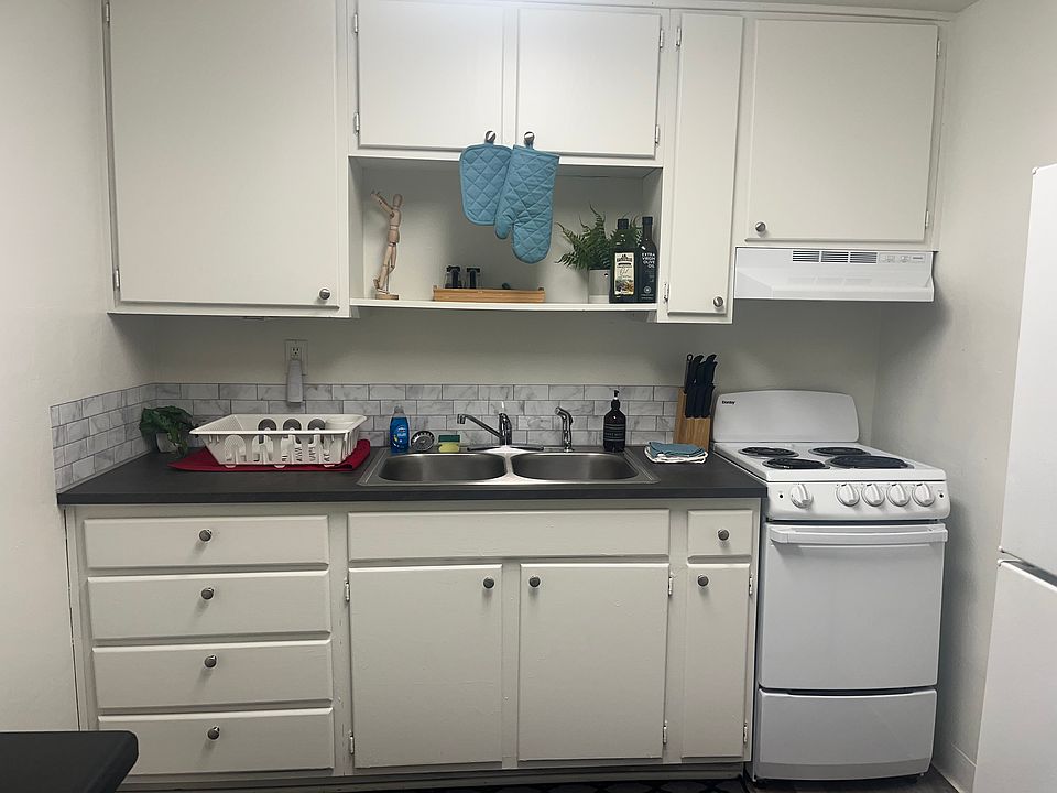 1st image of 1717 Main St #12