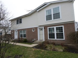 304 Driftwood Ln, Aurora, IL 60504