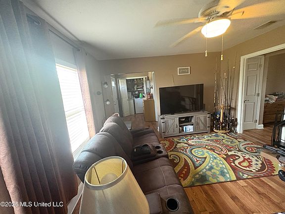 5th image of 4180 Bayou Dr