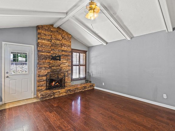 3rd image of 10537 Springwood Dr