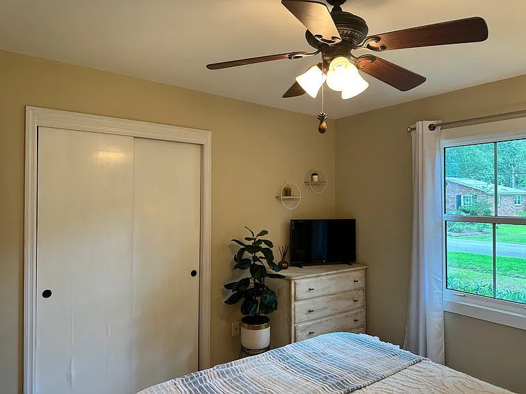 2204 N Dallerton Cir — Photo 22