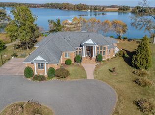 223 Poynt Landing Rd, Urbanna, VA 23175