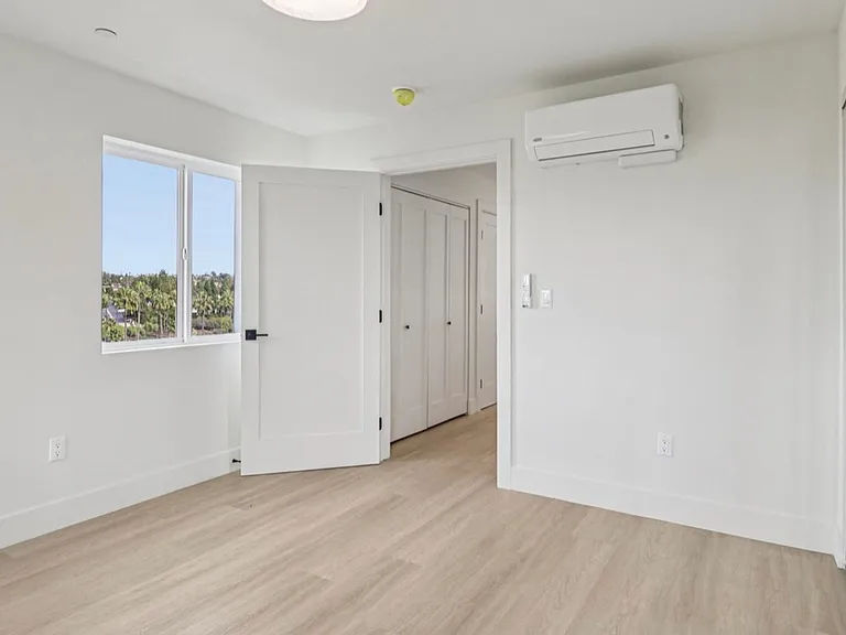 40rty on Colony — Photo 25