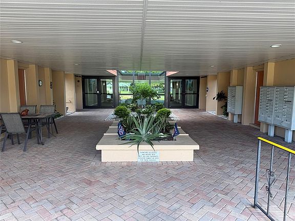 2nd image of 2290 Aaron St APT 101