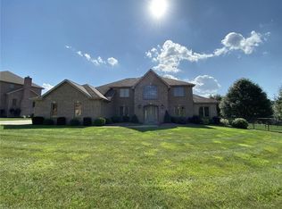 9066 Abbey Ln, North Huntingdon, PA 15642