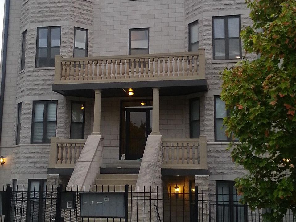 1st image of 4127 S Drexel Blvd APT 4E