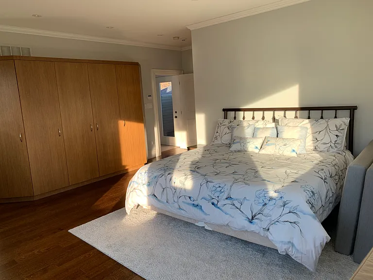 16 Wineva Ave — Photo 4