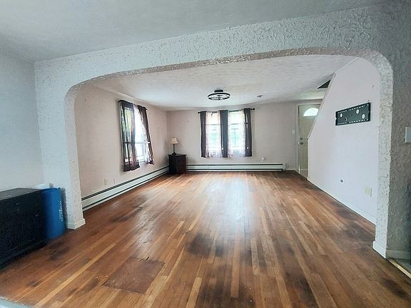 4th image of 41 Dudley Hill Rd