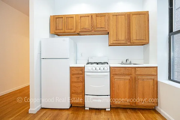 Rented by Copperwood Real Estate | media 18