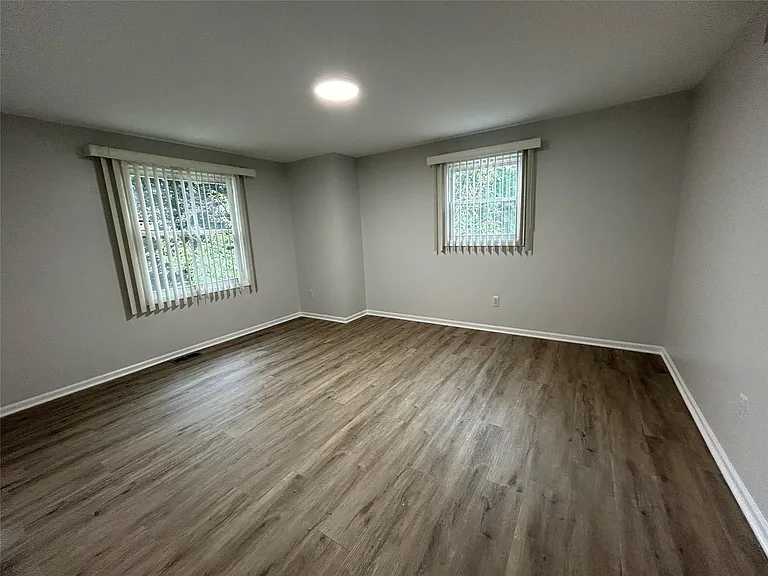 2081 Babcock Dr — Photo 12