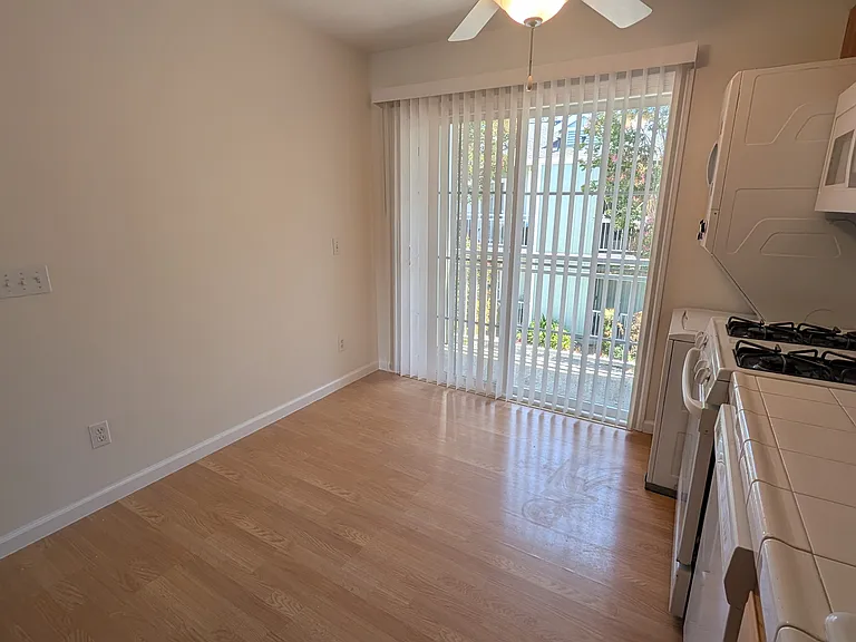 1501 La Esplanada Pl #323 — Photo 6