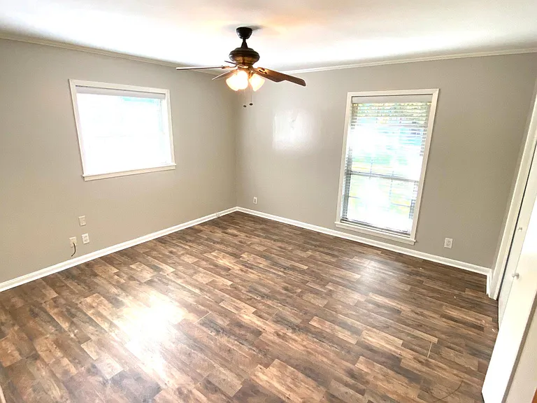 202 Newcastle Dr — Photo 6