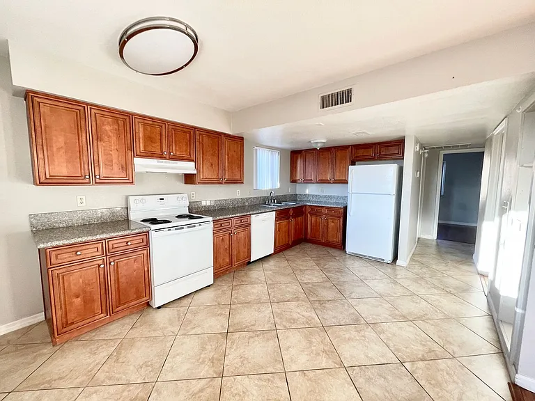 2149 Exeter Dr #1-4 — Photo 5