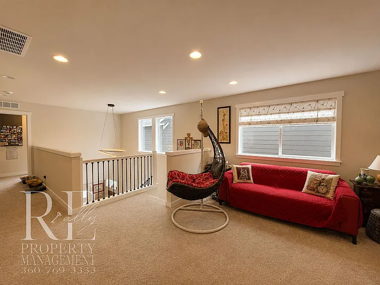1935 NW Rustling Fir Ln — Photo 15