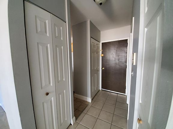 5th image of 607 W Wrightwood Ave APT 206