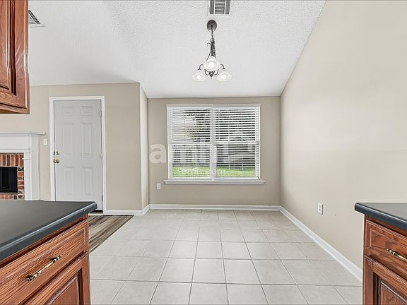5th image of 228 Standing Pines Cir