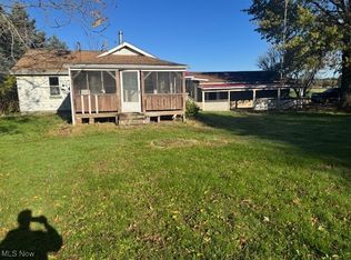 1784 Columbiana Rd, New Springfield, OH 44443