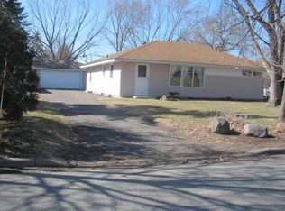 11624 Ilex St NW, Coon Rapids, MN 55448