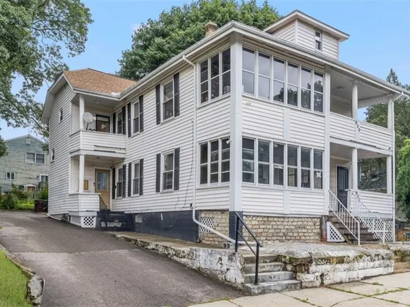 628 Cumberland Hill Rd, Woonsocket, RI 02895