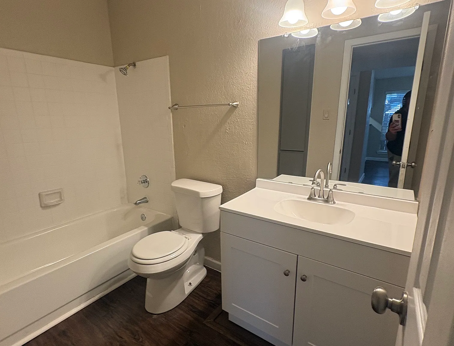 2 bed, 995 sqft, $1,295 — Photo 3