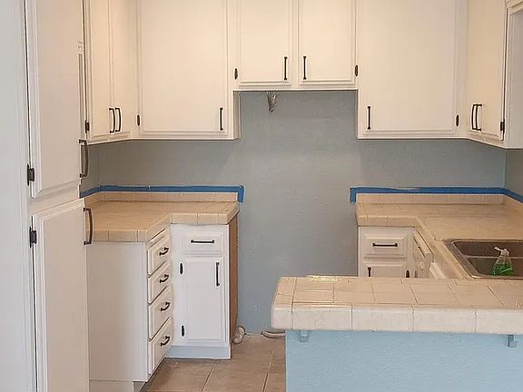 2nd image of 10400 Caminito Cuervo Unit 270