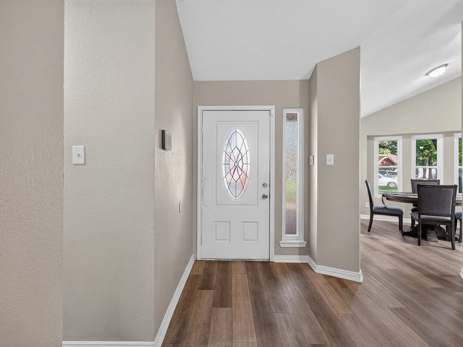 3 bed, 1763 sqft, $2,350 — Photo 3