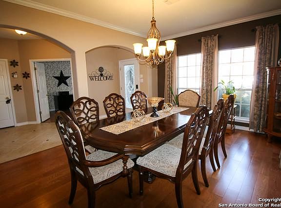 5th image of 109 Blossom Ct