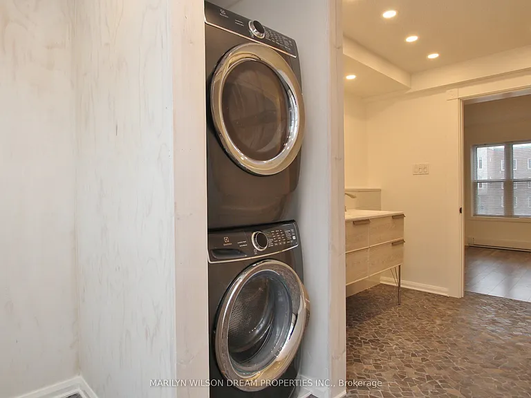 35 Donald St #3 — Photo 25