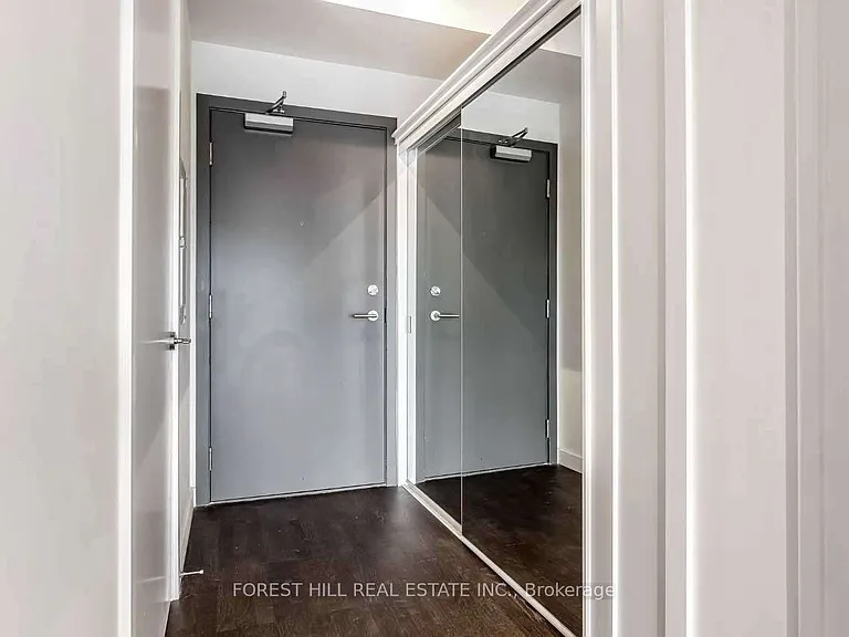 246 Logan Ave #212 — Photo 4