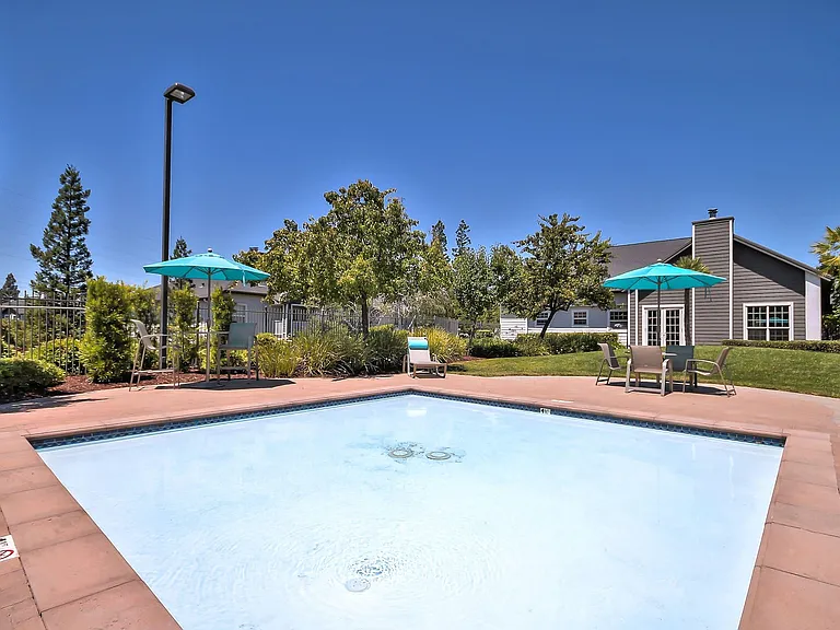 Rosemeade at Olympus Pointe — Photo 9