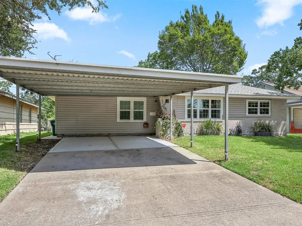 1711 Beusch Dr, Pasadena, TX 77502