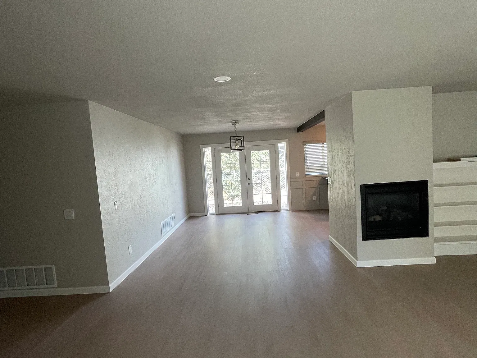 4 bed, 3.5 bath, 2841 sqft, $2,500 — Photo 4